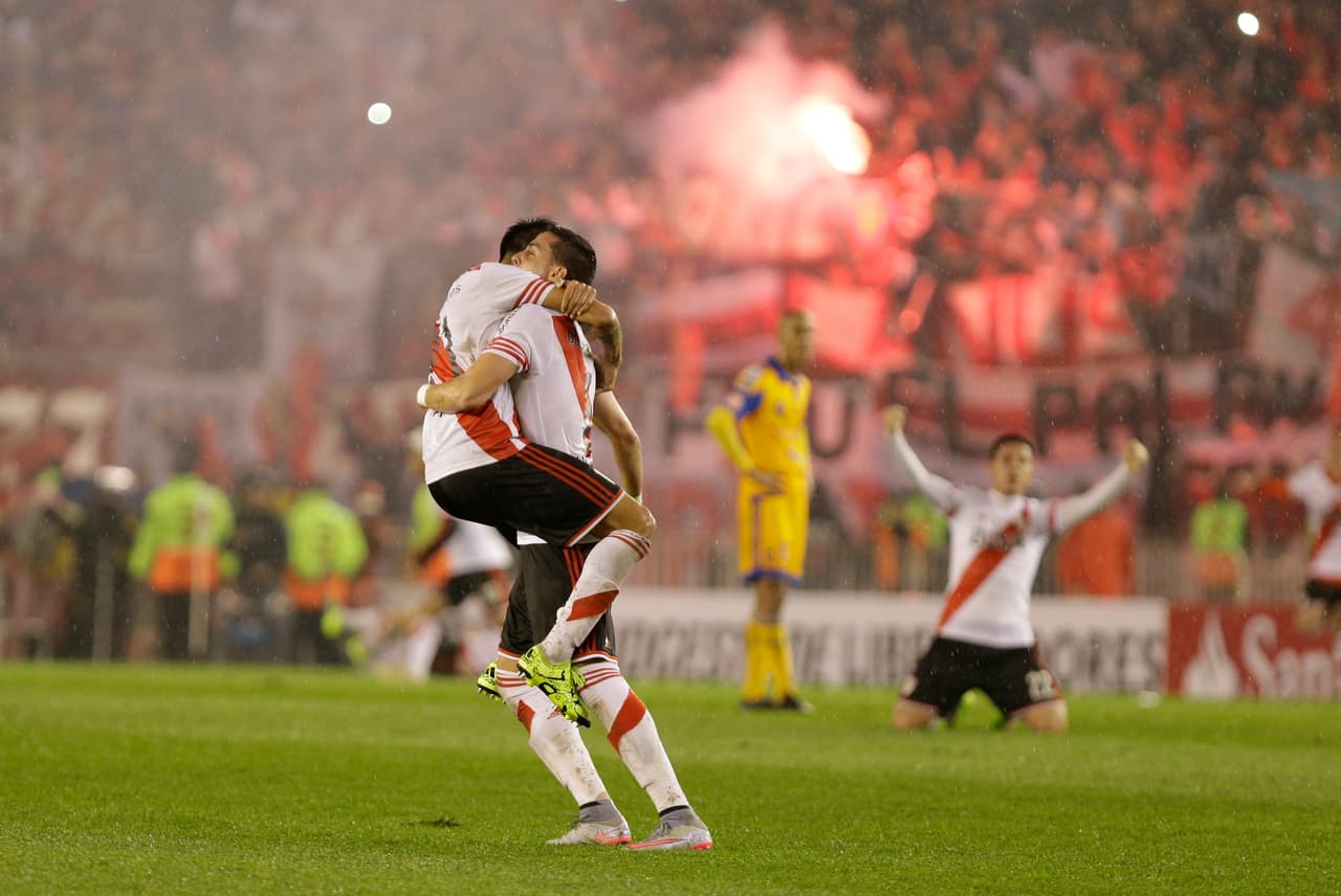 Los jugadores de River salieron con afición en la espalda y se volvieron gigantes. Ganaron 3-0 y alzaron la Copa Libertadores.