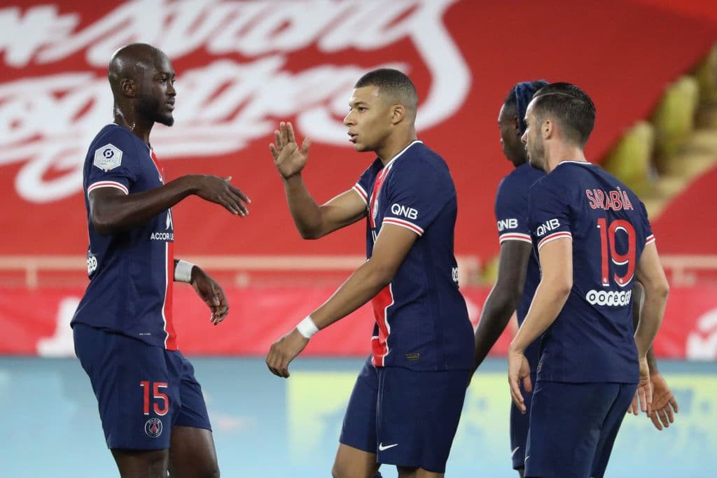 Kylian Mbappé (25’, 37’) puso al frente a los de Tuchel con doblete. Kevin Volland (52’, 65’) también marcó doblete para emparejar el cotejo. A los 84’ apareció Cesc Fàbregas para quedarse con el triunfo en el Estadio Luis II.