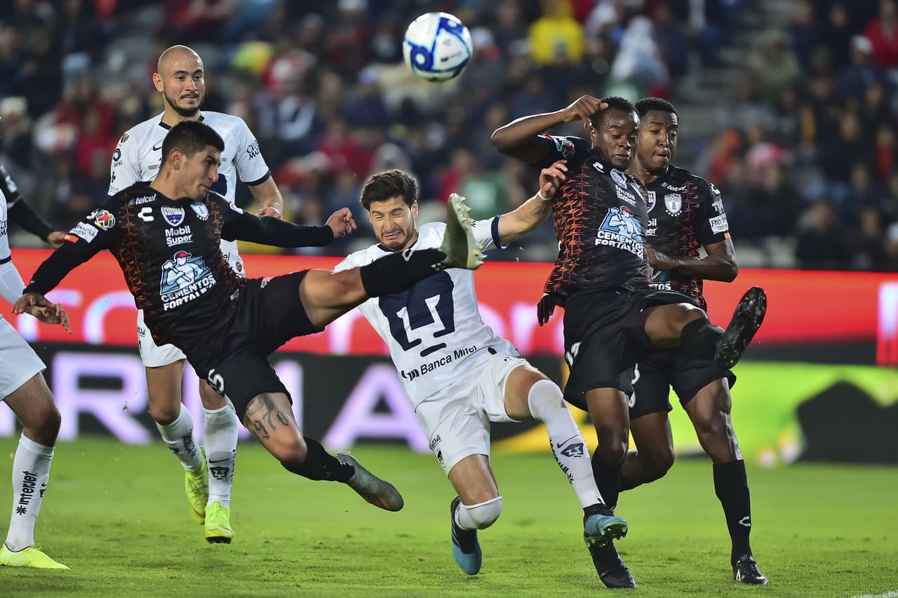 Pachuca
<b> 2-0</b> Pumas