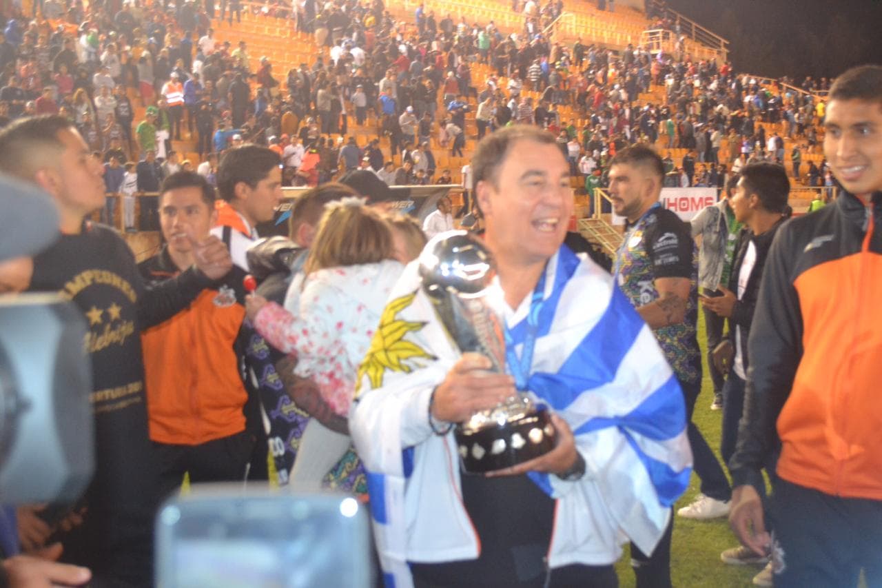 Con goles de Leandro Rodríguez al minuto 13 y Arturo Ledesma al 77, Alebrijes empata con Zacatepec, pero se lleva el ascenso MX con globlal de 5-3.