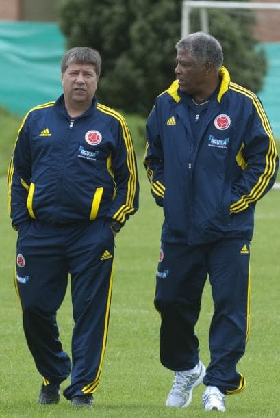 El ´Bolillo´ junto a Pacho Maturana . Hernán Darío Gómez, a sus 53 años, representa la experiencia en la Copa América. Ninguno de sus homólogos en esta edición del torneo ha dirigido tantas veces a una selección en esta cita. 'Bolillo' ya suma cinco. La primera fue la de Colombia en 1995, precisamente su actual equipo, con el que fue tercero y al que va a entrenar en Argentina 2011.