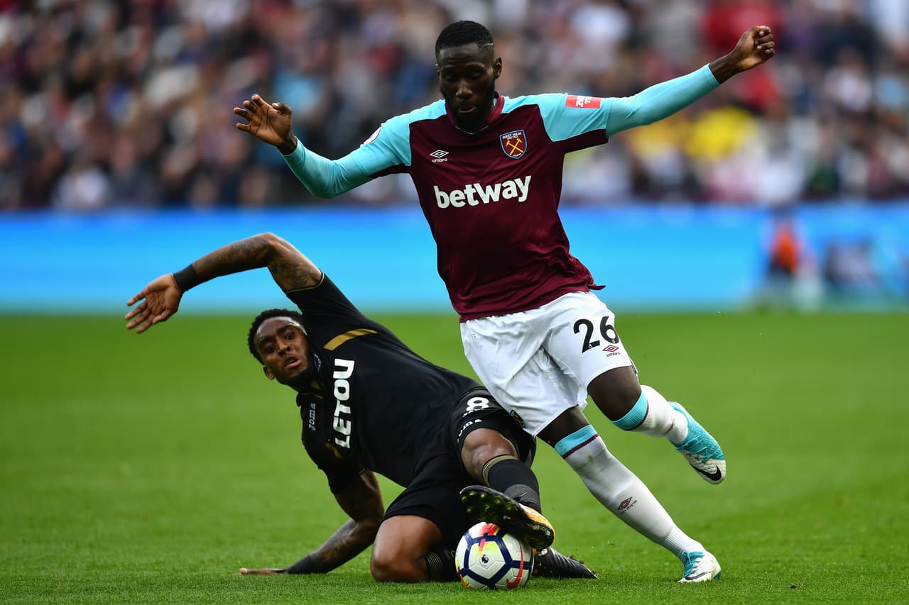 Al minuto 89, una corrida de Arthur Masuaku –quien había entrado en la segunda parte– encontró en el área a Sakho para el 1-0.
