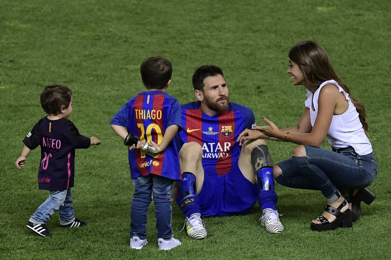 Con el paso de los años, la familia Messi Roccuzzo cada vez se hizo más cercana al público con las apariciones del jugador con su pareja y sus hijos.