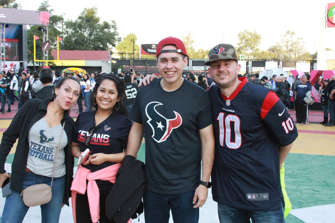 Miles de aficionados y apasionados de la NFL se dieron cita en el estadio Azteca para presenciar el duelo de Monday Night entre Raiders y Texans.