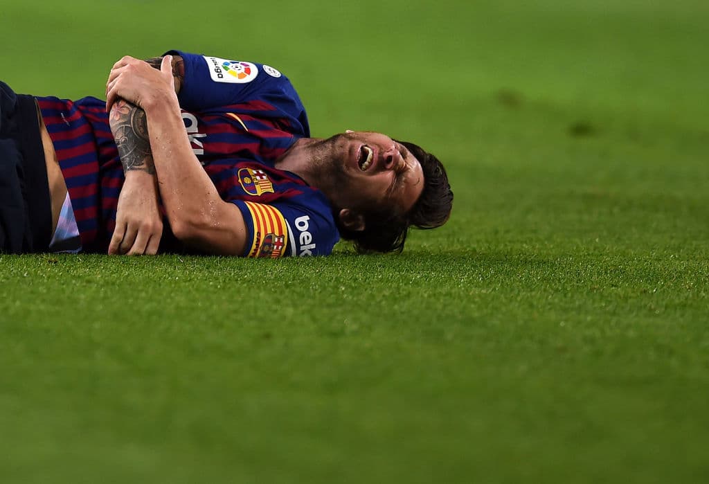 Messi en estos momentos está lesionado y es claro que se perderá la jornada de Champions League y el Clásico Español contra Real Madrid.