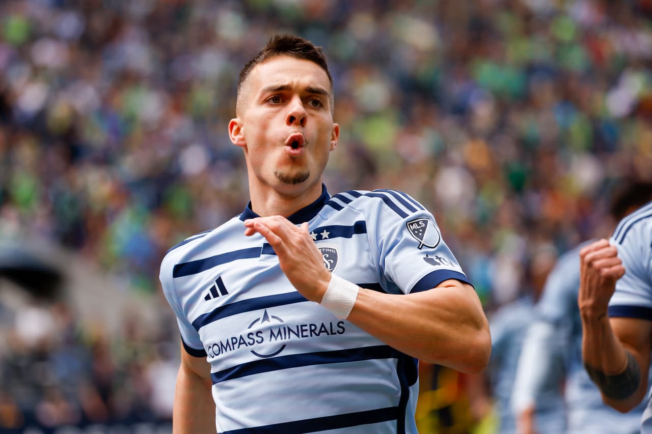 Mediocampista - ERIK THOMMY (Sporting Kansas City)