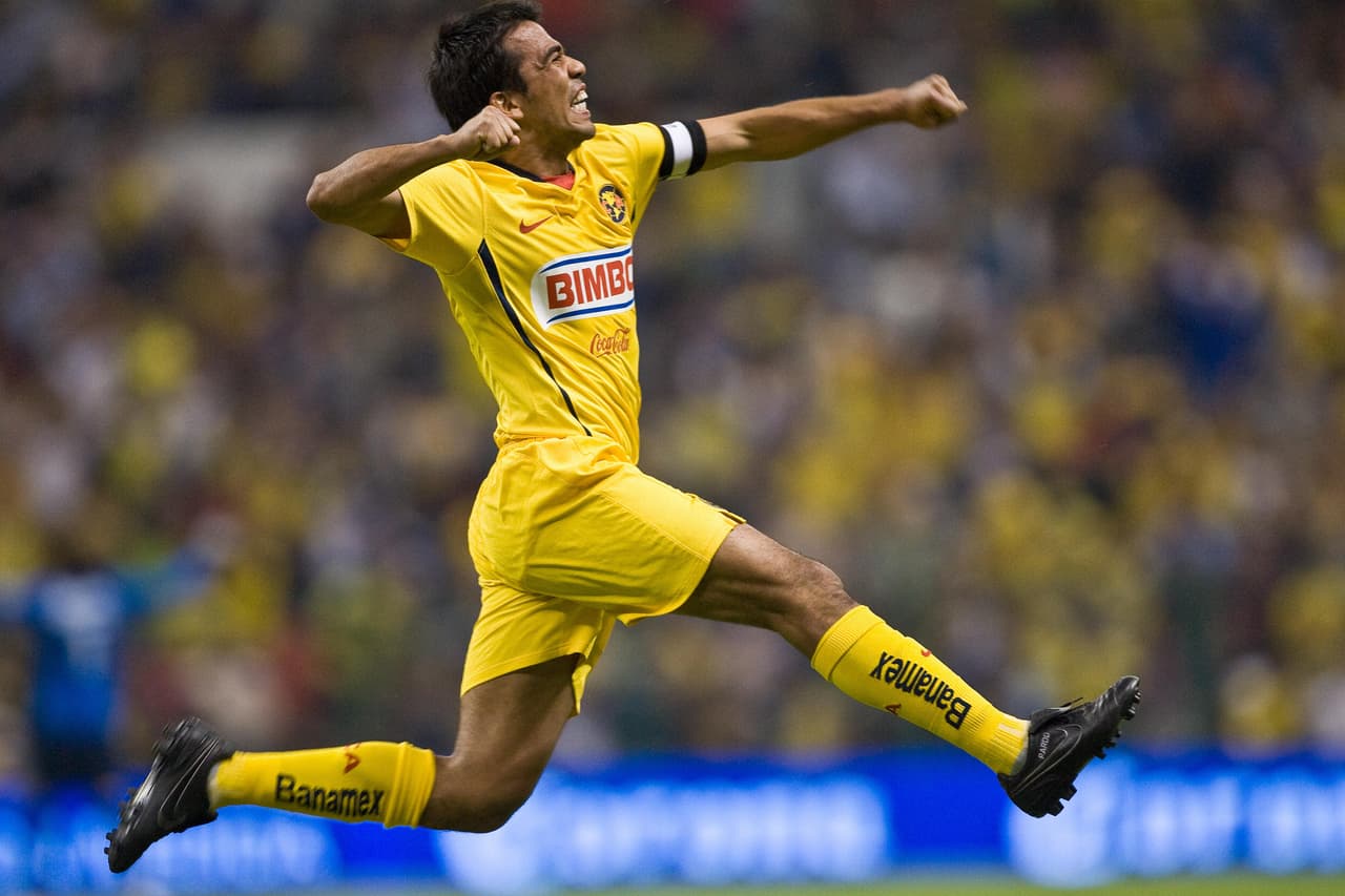 Volvió en 2009 al América en la búsqueda de la gloria obtenida ante y aunque tuvo un regreso importante, los años posteriores no fueron tan exitosos.