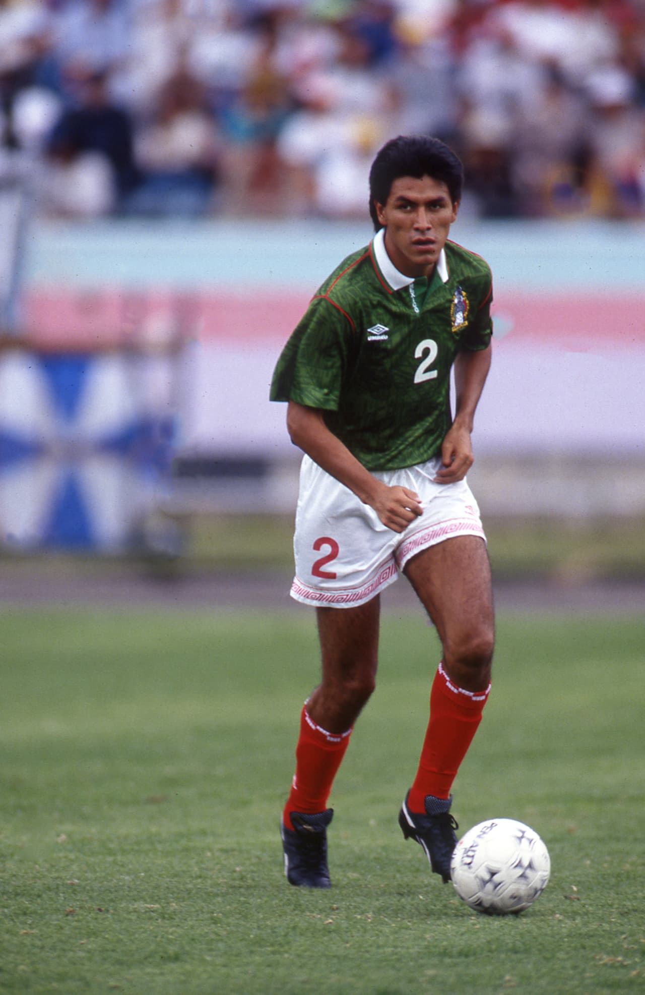 El jugador con más apariciones en la historia del Tri es Claudio Suárez, defensa que jugó 177 ocasiones con la playera de la Selección Mexicana y su máximo goleador es Jared Borgetti que hizo 46 anotaciones.