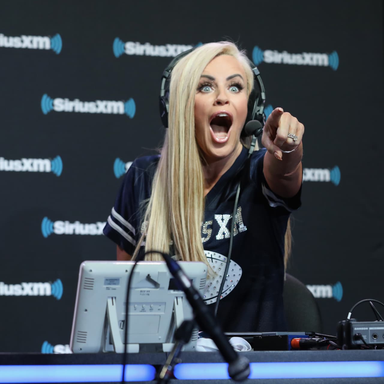 A eso también le añade la desintoxicación de metales como una forma de tratar el autismo.