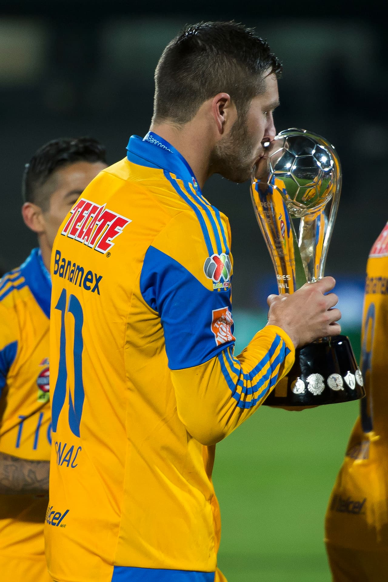Para consolidar el título de Liga MX que rompia con 4 años de sequía y que regresaba a los Tigres a lo más alto del fútbol nacional. El inicio del monstruo de los últimos años.