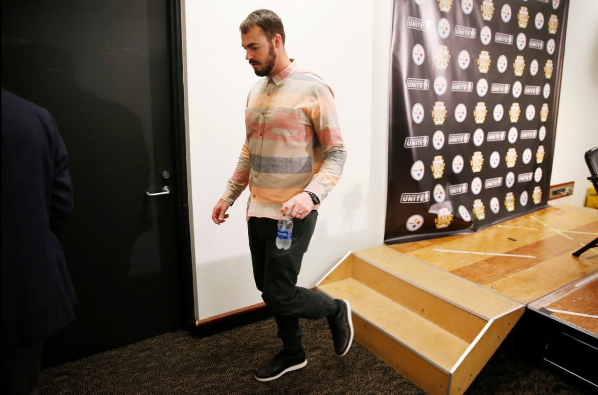 Landry Jones, el QB suplente de los Steelers, no pudo darle la victoria al equipo supliendo al 'Big Ben', y cayeron ante los Patriots 27-16.