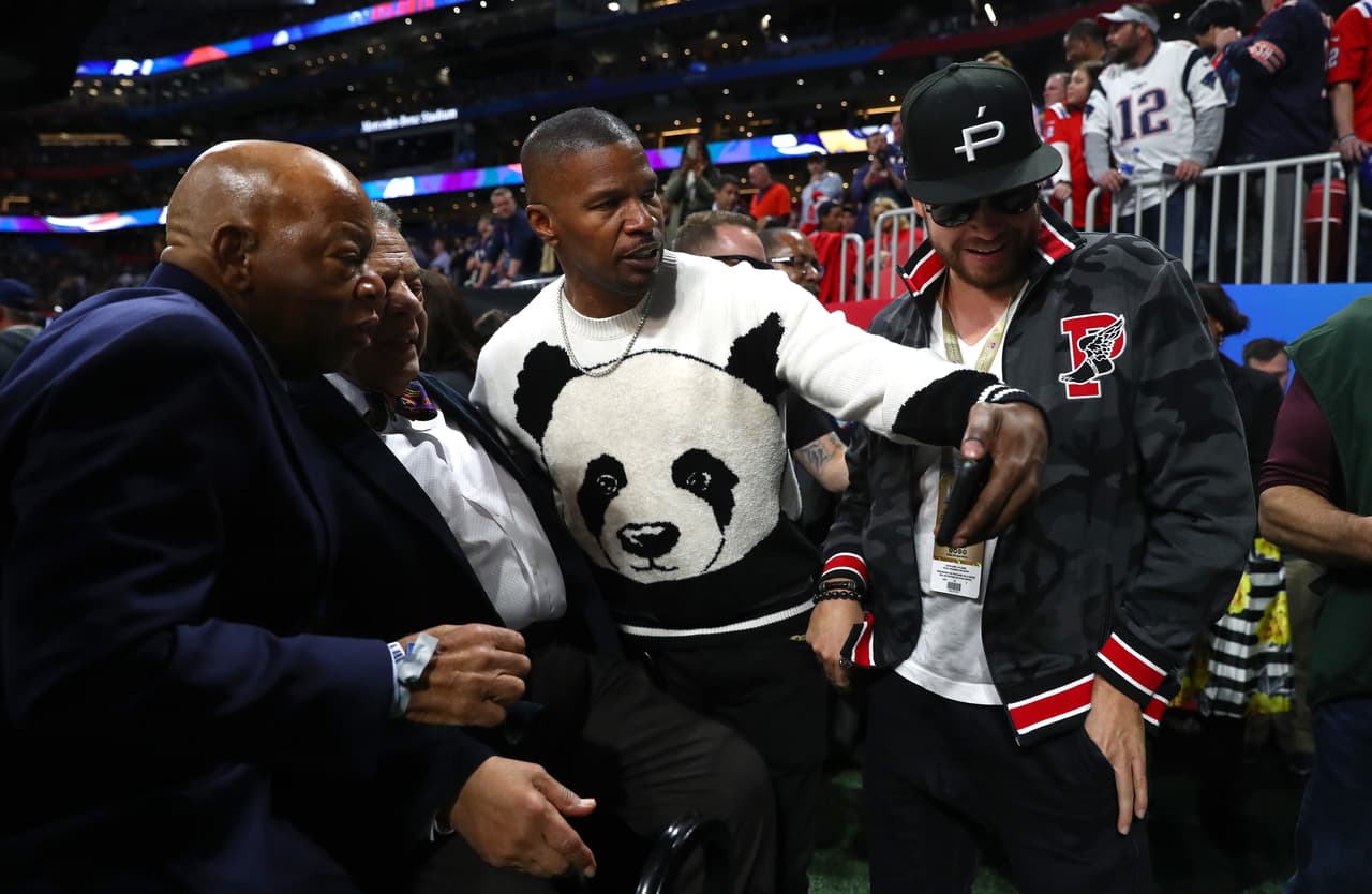Jamie Foxx, también actor de Hollywood, disfrutó de la gran jornada del Super Bowl.