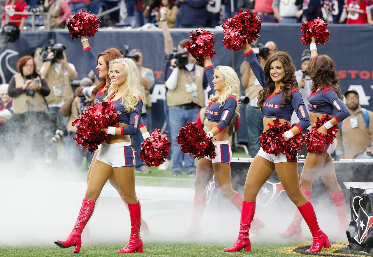 Las bellezas de los Houston Texans durante el partido de comodines ante los KC Chiefs.