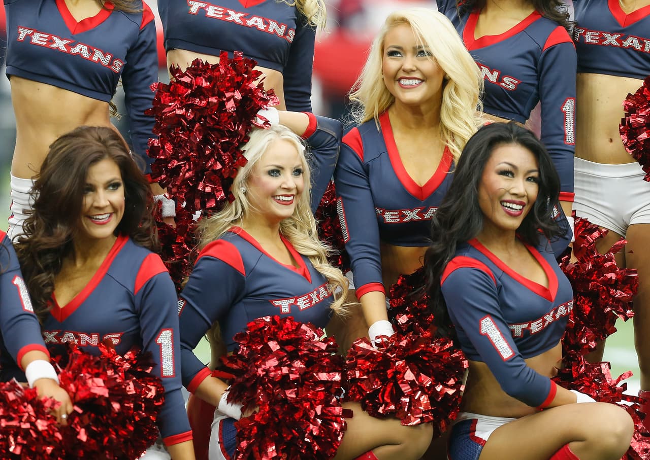 Las bellezas de los Houston Texans durante el partido de comodines ante los KC Chiefs.