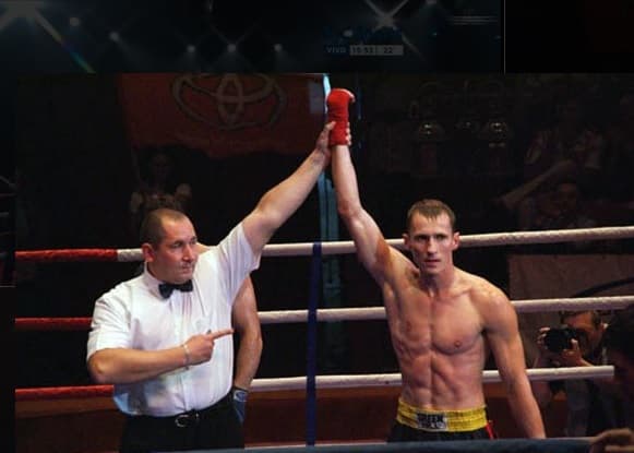 Eduard Troyanovski noqueó a César Cuenca