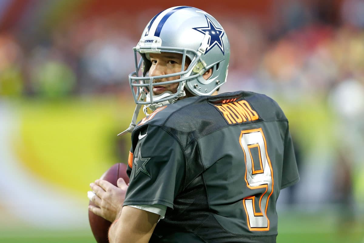 El QB de los Dallas Cowboys, Tony Romo, se ubicó dentro del Top 100 Jugadores 2015 de la NFL, checa en qué lugar quedó y quiénes están del 31 al 40 (AP-NFL).
