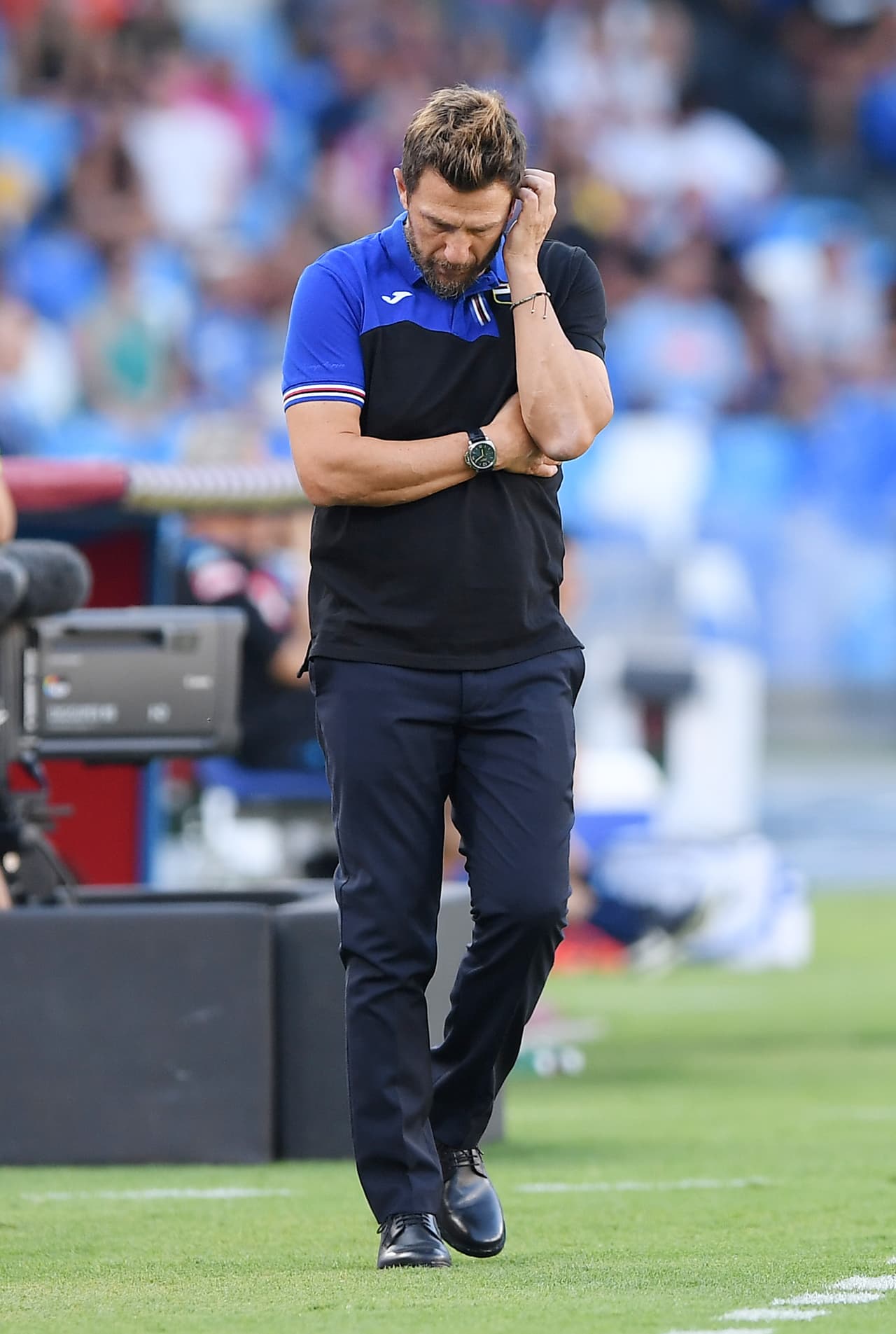 Sampdoria se pierde una oportunidad clara de gol a quince minutos de terminar el encuentro.