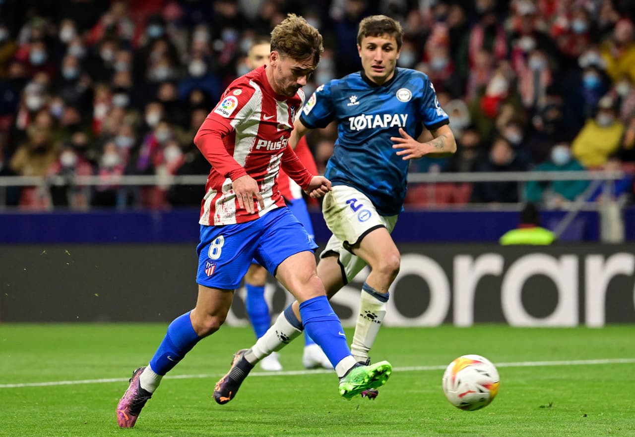 El Atlético de Madrid goleó al Alavés con sendos dobletes de Joao Félix y Luis Suárez.