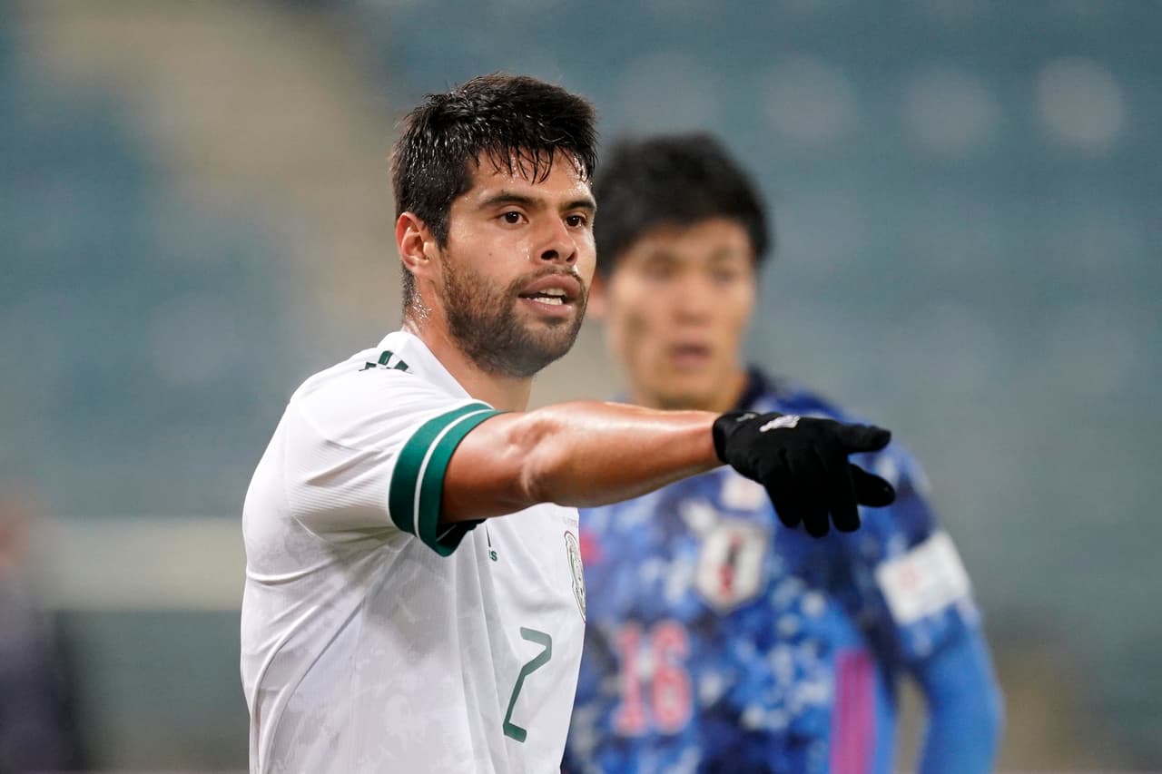 Néstor Araujo puede reaparecer como central en el Tri