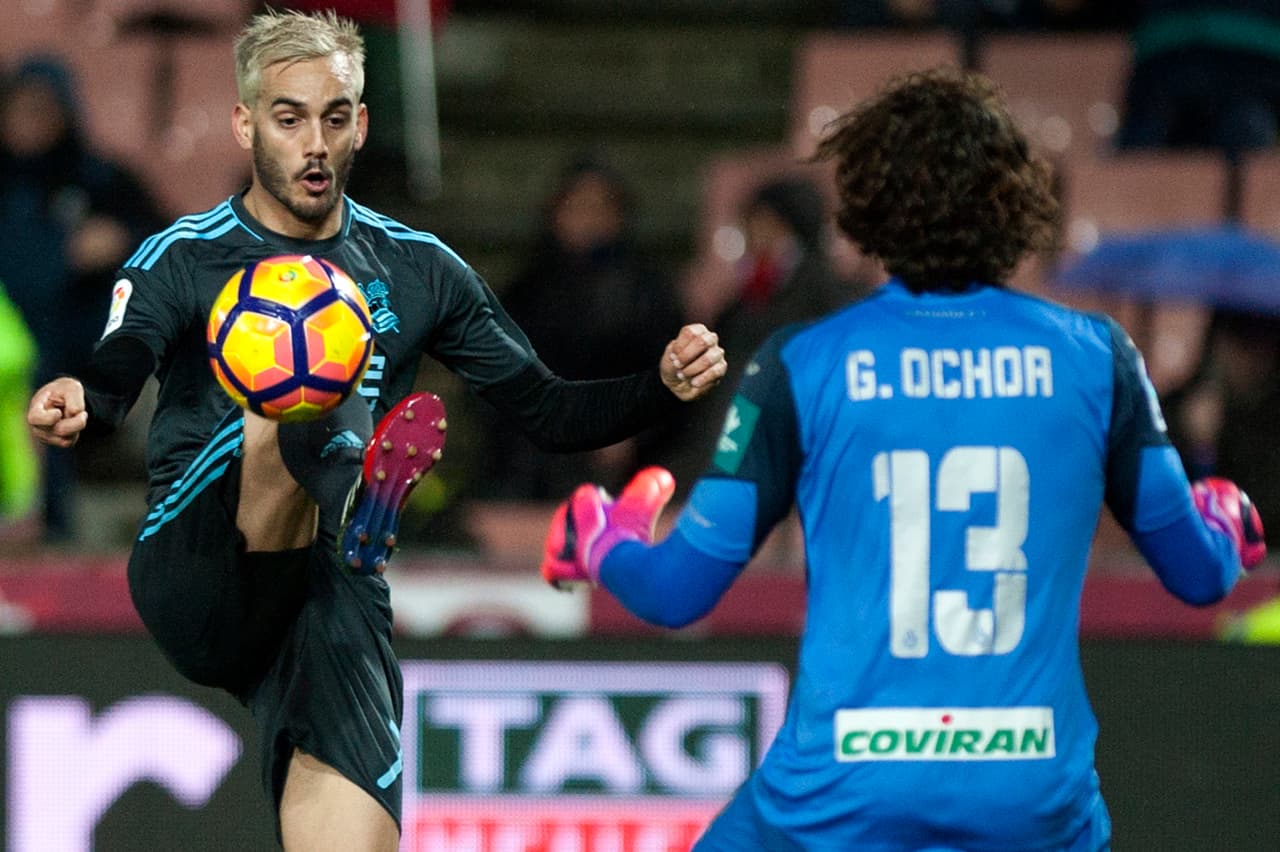 Hacia el final de la campaña, compañeros suyos como Juanmi (11 goles en 35 partidos) comenzaron a ganarle la carrera por la titularidad.