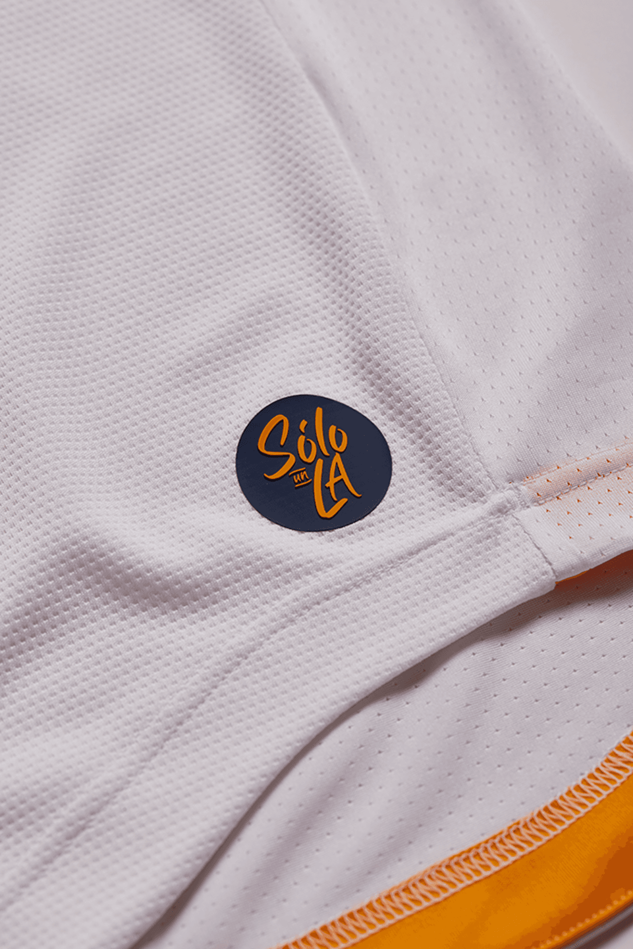 'Sólo un LA' dice la etiqueta.