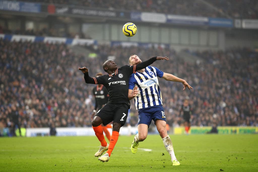Un gol de Jahanbakhsh, al 84, le dio el empate 1-1 al Brighton; Azpilicueta abrió el marcador para el Chelsea.
