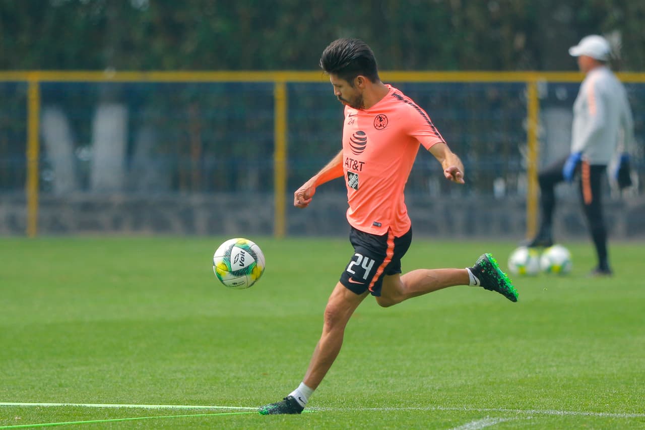El entrenamiento de América en Coapa estuvo marcado por la tranquilidad del cupo en Liguilla pero por la exigencia de ganar contra Veracruz para mejorar lugares para los Cuartos de Final del Clausura 2019.