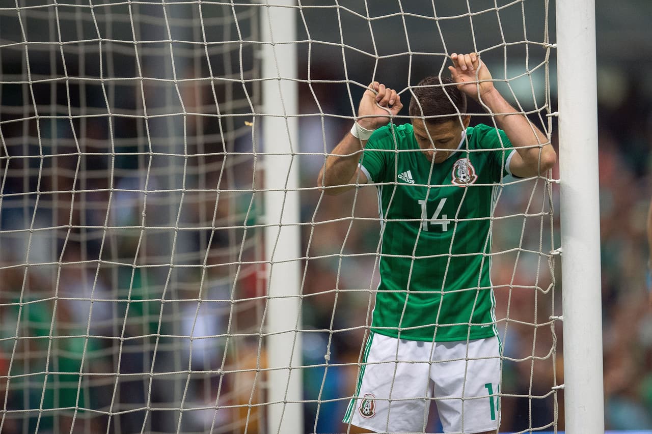 México no logró sumar de a tres y ahora vuela rumbo a Rusia con escala para entrenar en Holanda.