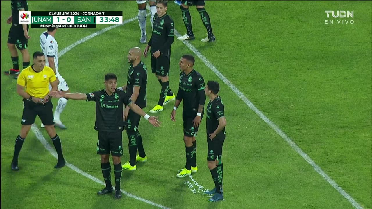 ¡TIRO ATAJADO! disparo por Leo Suárez.