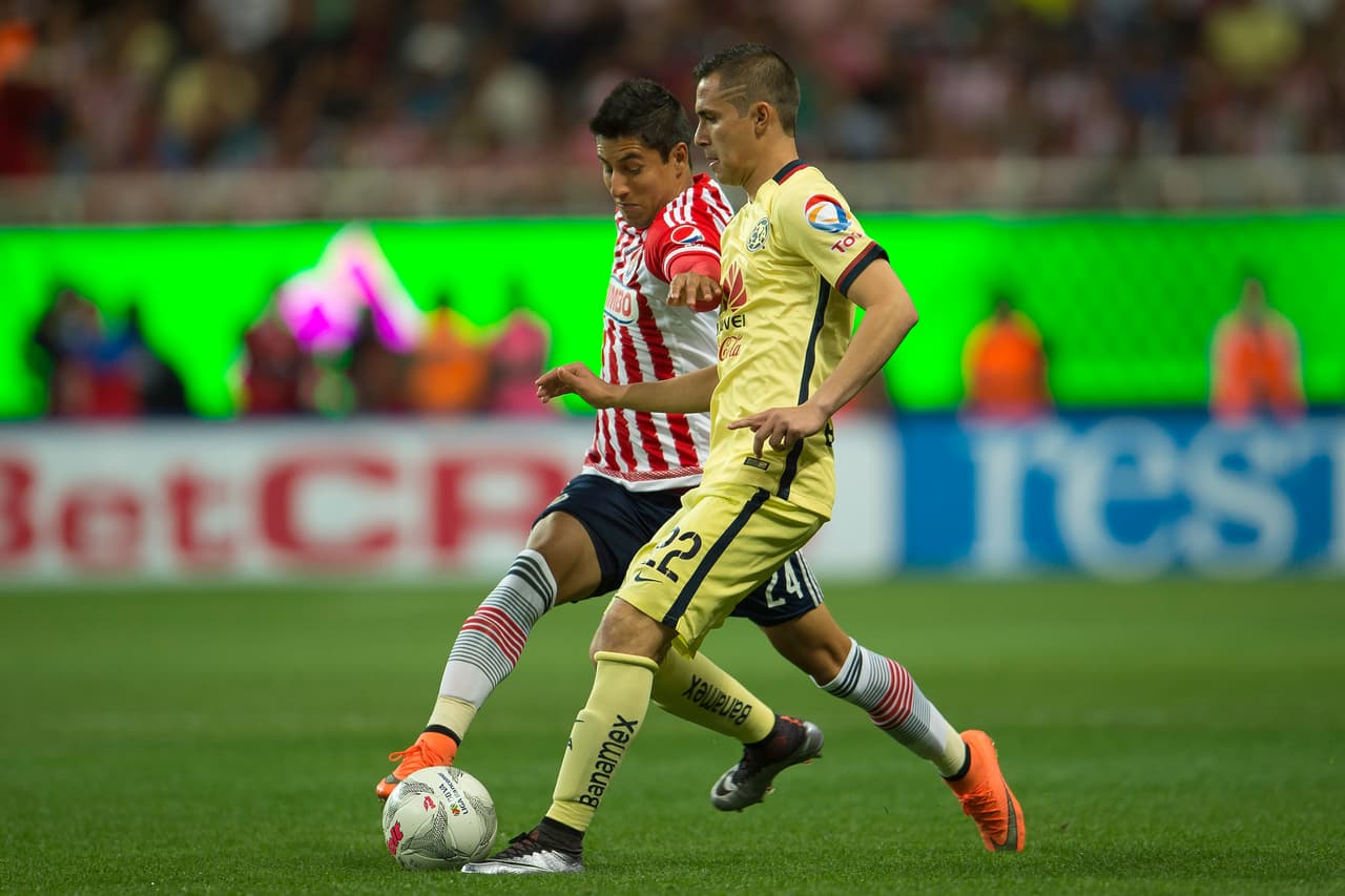 Paul Aguilar #22 - Paul sigue siendo un pilar en el equipo americanista, su velocidad y buen toque con el balón han sido fundamental en el partido, a pesar de tener un primer tiempo malo, Paul estuvo robando balones y alimentando a sus medios para generar jugadas de peligro. Calificación 8.