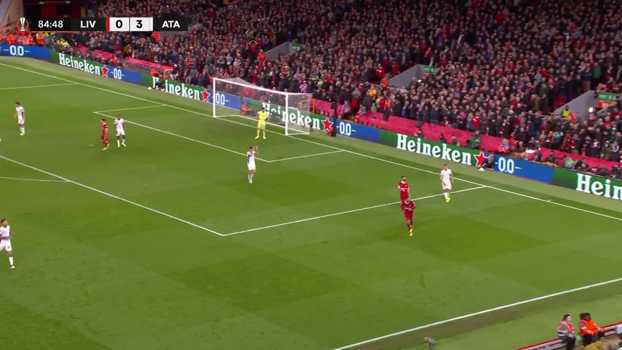 ¡TIRO ATAJADO! disparo por Luis Díaz.