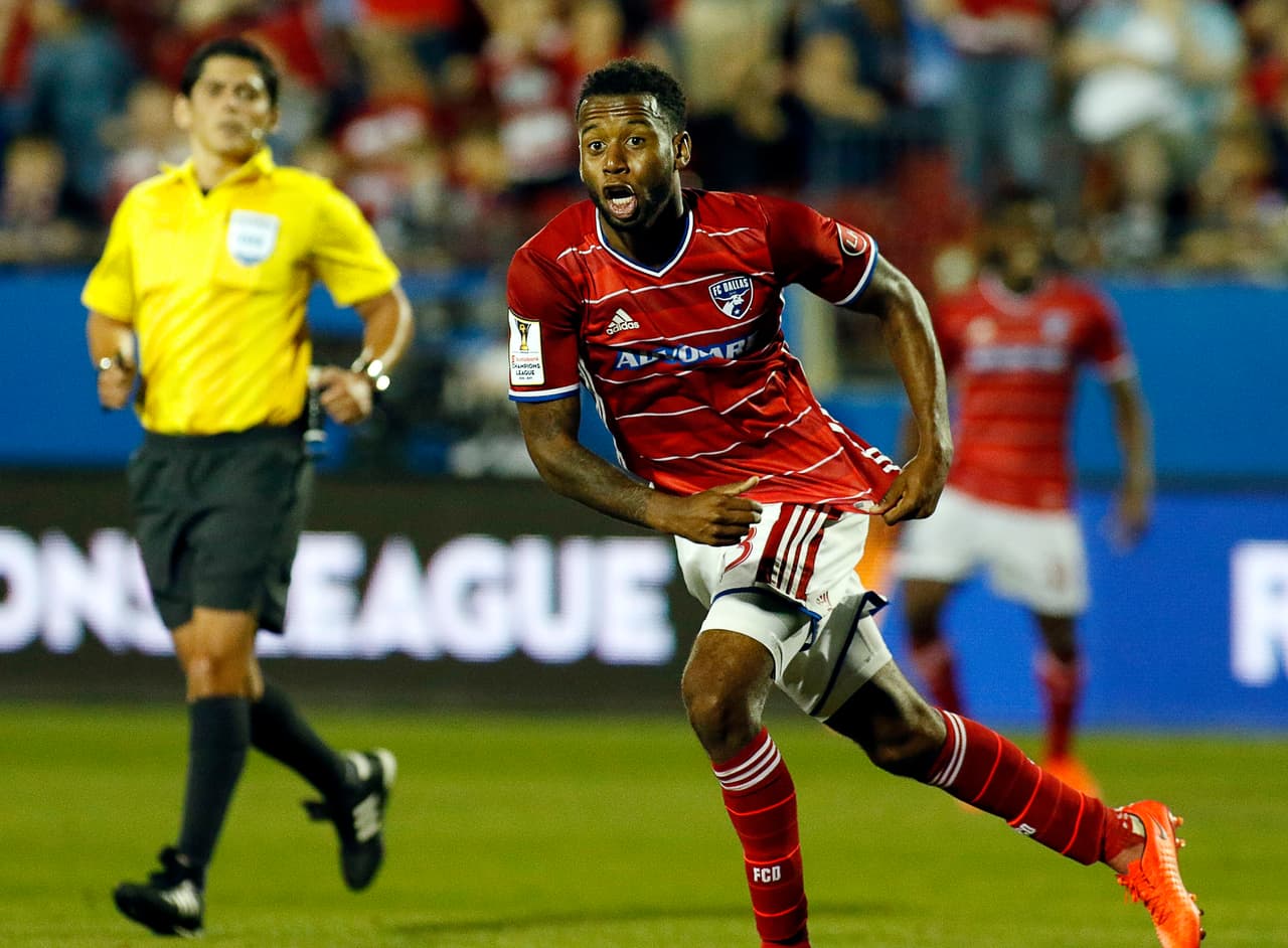 Kellyn Acosta anotó en el triunfo por 2-1 de FC Dallas sobre el LA Galaxy como visitante.