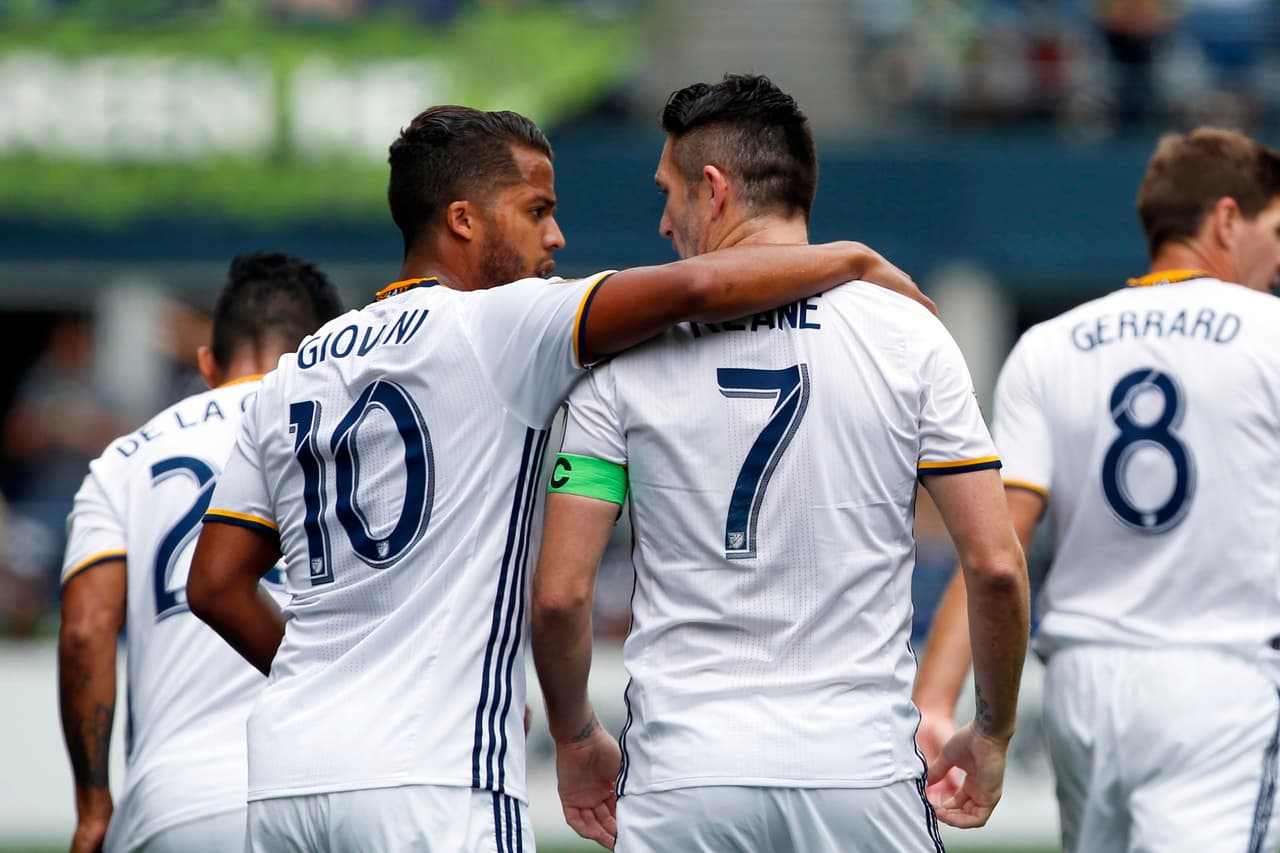 ¿Giovani dos Santos o Robbie Keane? El dolor de cabeza para LA Galaxy y Bruce Arena
