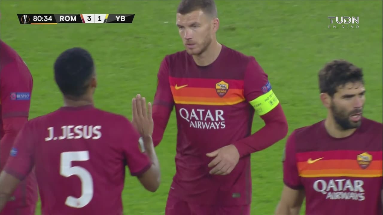 ¡Gran remate de Džeko! De volea anota el 3-1 de la AS Roma