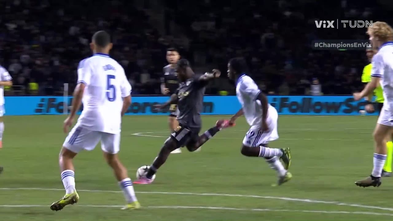 ¡Gol del Qarabag! Addai manda disparo imposible para el 2-0 ante Copenhague