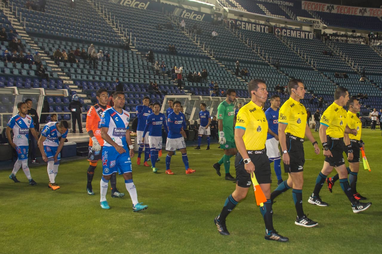 Ante muy poco público, los equipos saltaron al terreno de juego para disputar la jornada dos del grupo 2 en la Copa MX.