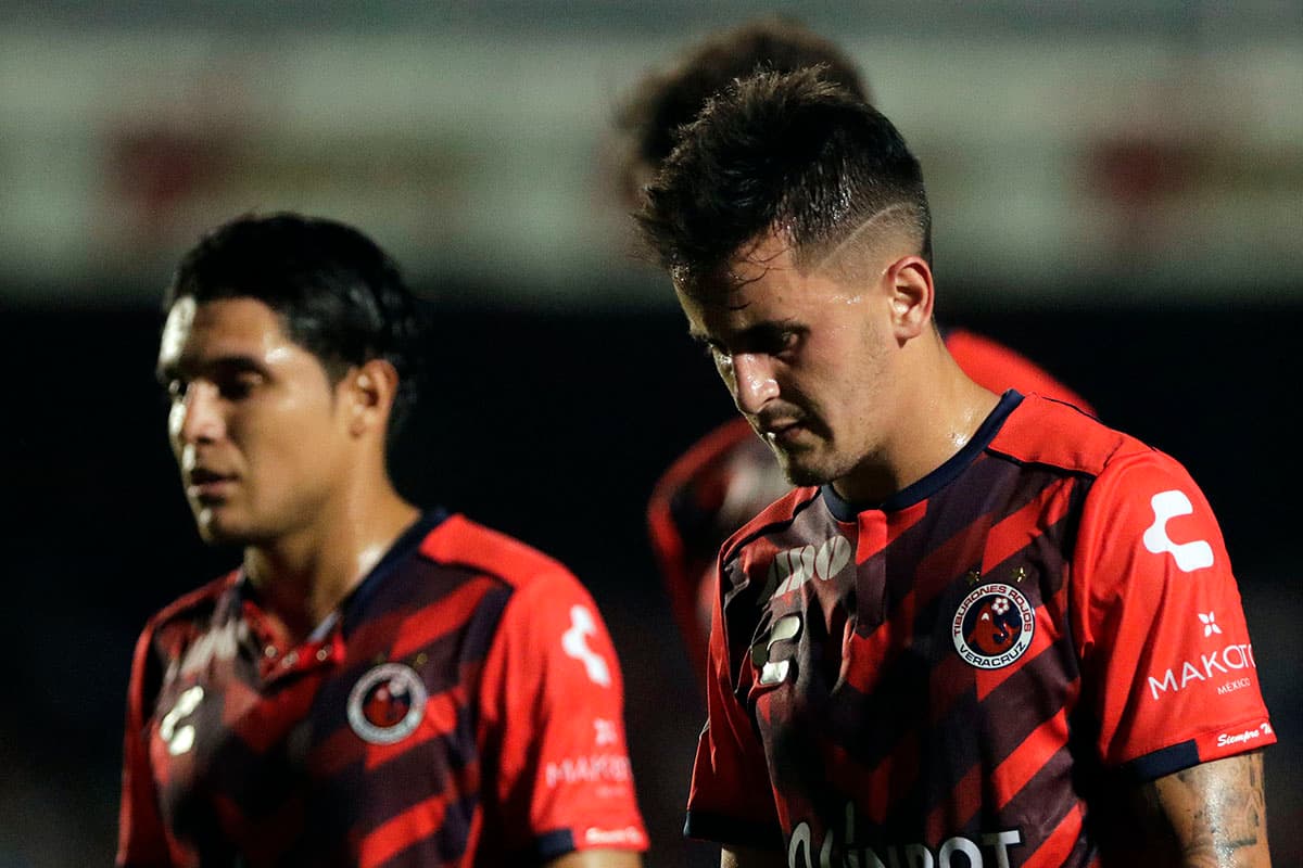Después de sorprender con el empate 1-1 frente a Santos Laguna el domingo anterior, Veracruz ajustó una nueva derrota en casa y llegó a cuatro juegos sin ganar.