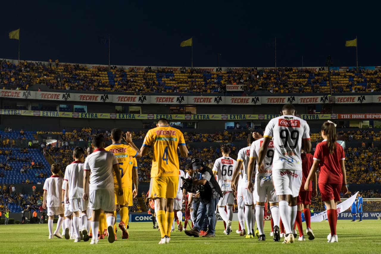 Así salían los equipos al Volcán, después del 2-2 en territorio costarricense de la semana pasada.