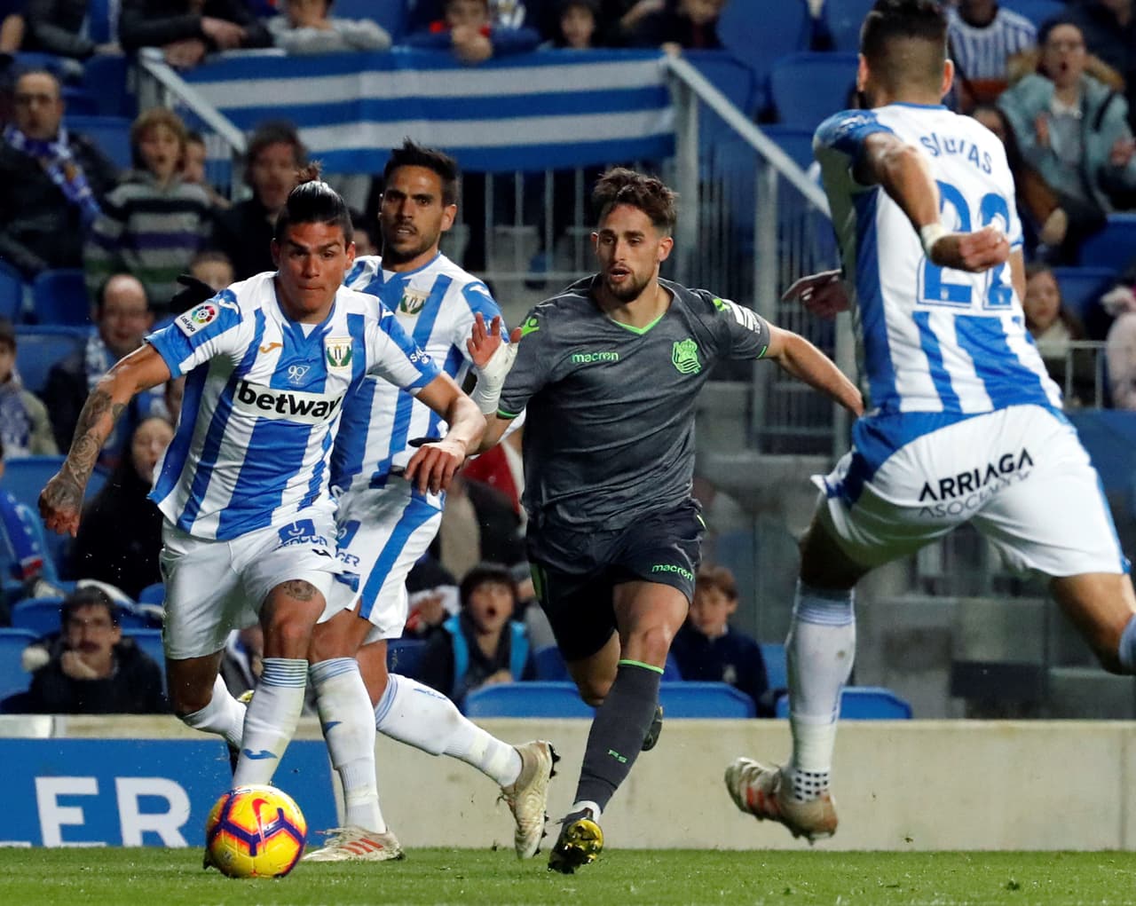 Real Sociedad se impuso 3-0 a Leganés con Héctor Moreno y Diego Reyes de suplentes, respectivamente, en la Jornada 24 de la Liga de España. Con doblete de Mikel Oyarzabal (minutos 50 y 59) y tanto de Willian José ganó el equipo vasco, que quedó de séptimo con 34 puntos.