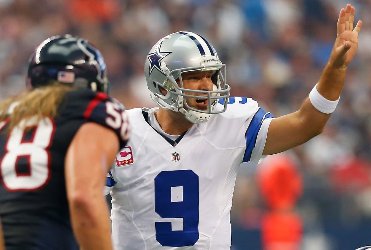 ARLINGTON, TX - OCTOBER 05: Tony Romo #9 of the Dallas Cowboys directs the offense against the Houston Texans in the first half at AT&T Stadium on October 5, 2014 in Arlington, Texas. (Photo by Tom Pennington/Getty Images)