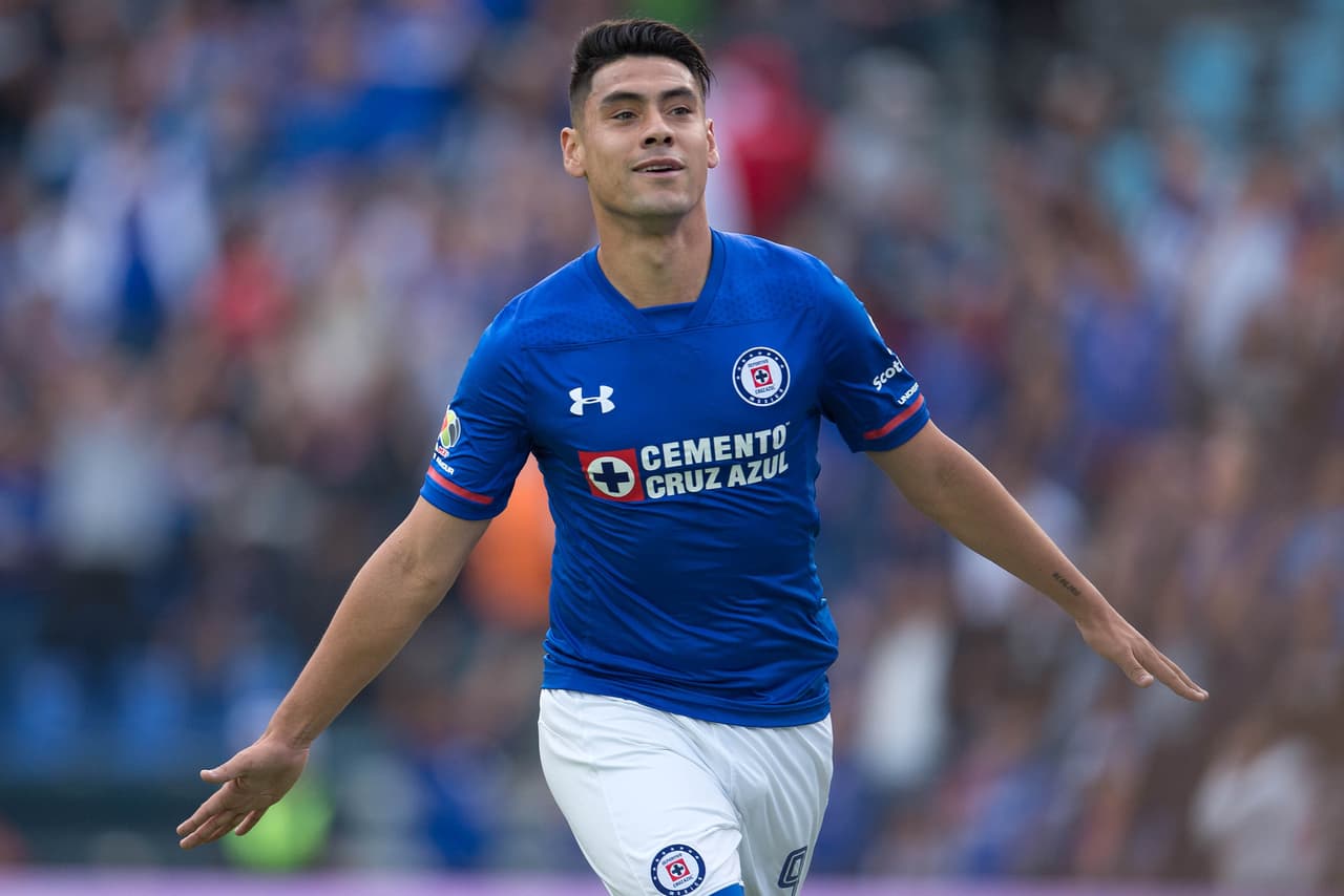 ¿Será posible? El chileno Felipe Mora podría pasar al Morelia en un intercambio por Raúl Ruidíaz.