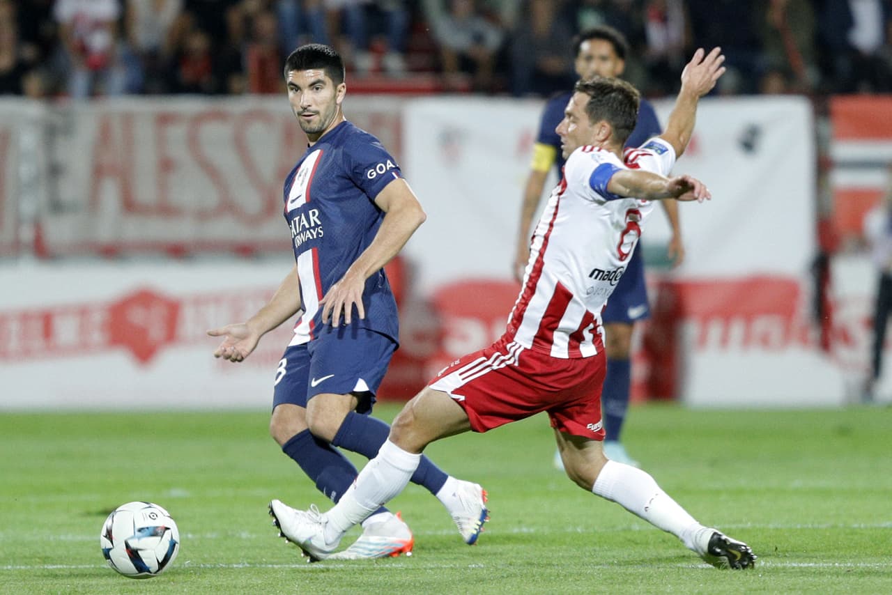 El PSG sigue en lo alto de la tabla con 32 unidades.