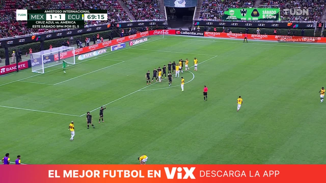 ¡Hay portero señoras y señores! Tala ataja de buena manera el disparo de Jordy Alcívar