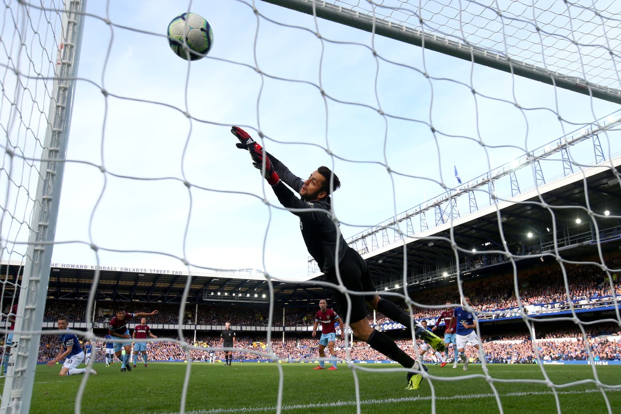 Fue así como llegó el descuento al minuto 45 del primer tiempo por medio de Gylfi Sigurdsson.