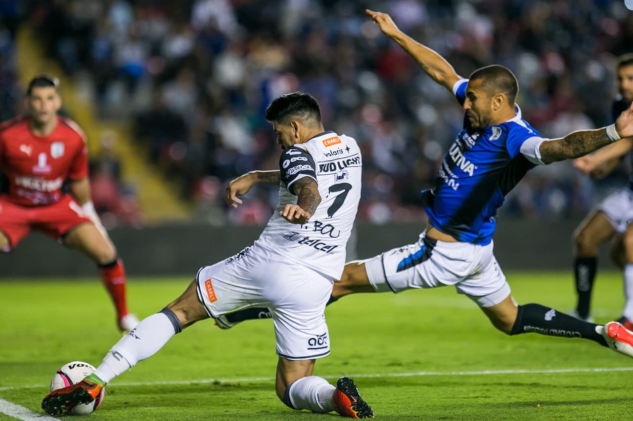 Gustavo Bou marcó el tercero y definitivo para Xolos al minuto 72.