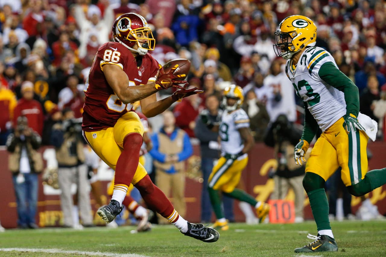 Touchdown de los Redskins, con el ala cerrada Jordan Reed, para tomar ventaja a los Packers 11-0.
