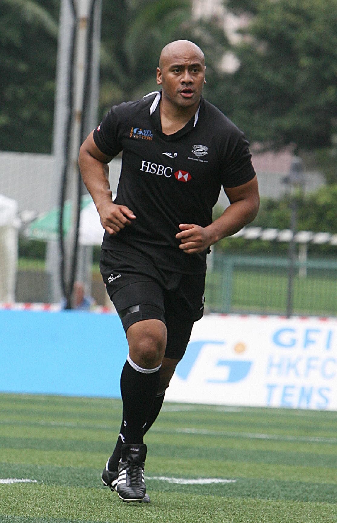 Su figura contribuyó a dar una dimensión planetaria al rugby y está considerado la primera gran estrella mundial de este deporte.