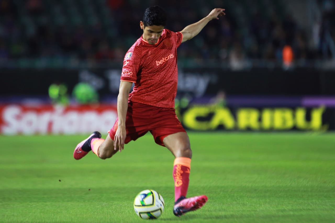 FC Juárez derrotó a Mazatlán en el Kraken como parte de la Jornada 5 del Clausura 2023 con goles de Denzell García, Tomás Martín Molina y Mauro Laínez. Los Cañoneros descontaron gracias a Ake Loba y Fernando Illescas siguen sin ganar en el torneo, donde ocupan la última posición de la General.
