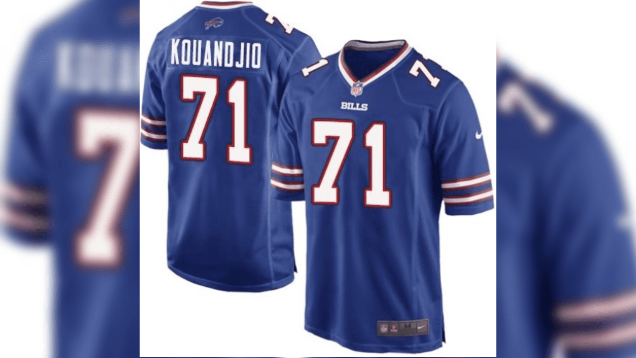 <b>Cyrus Kouandjio</b>
<br>Nació en Camerún y por eso su nombre.