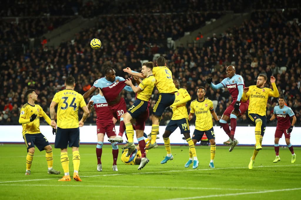 Con Ljungberg en el banquillo, el Arsenal remonta al West Ham y gana luego de siete partidos consecutivos, en la Premier League, sin conocer la victoria.
